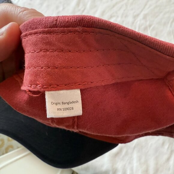 Crab Design Hat - Picture 3 of 4